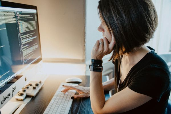 Rédactrice web à La Rochelle pour des contenus optimisés