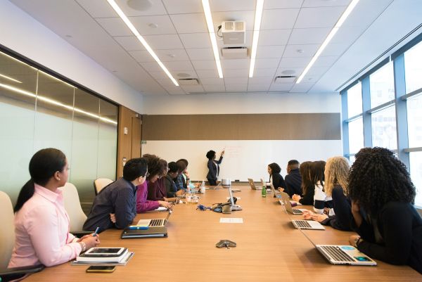 Top conseils pour sélectionner un expert en marketing pour votre cabinet